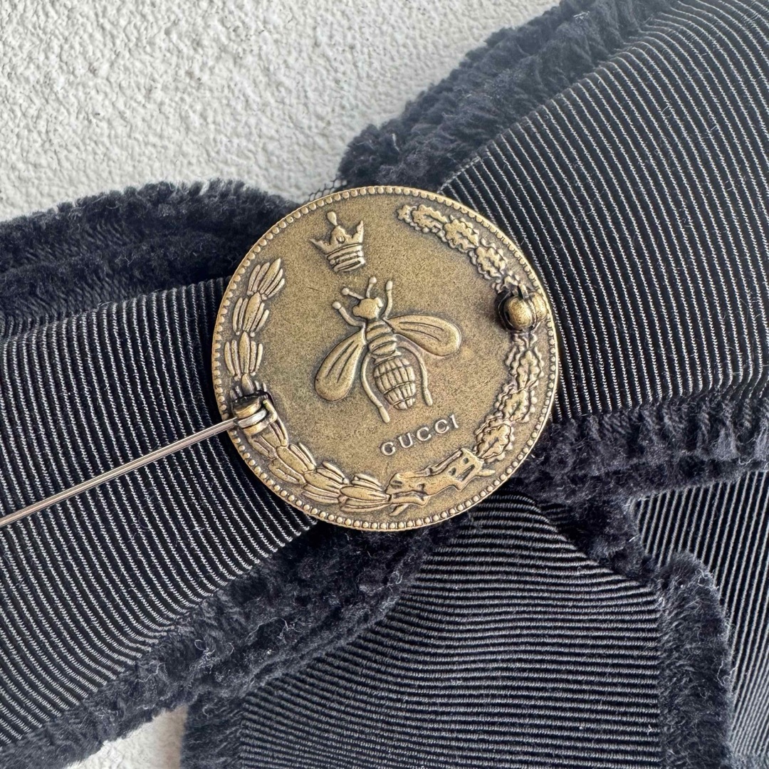 GUCCI グッチ グログラン リボンブローチ ブラック ビジュー Bee