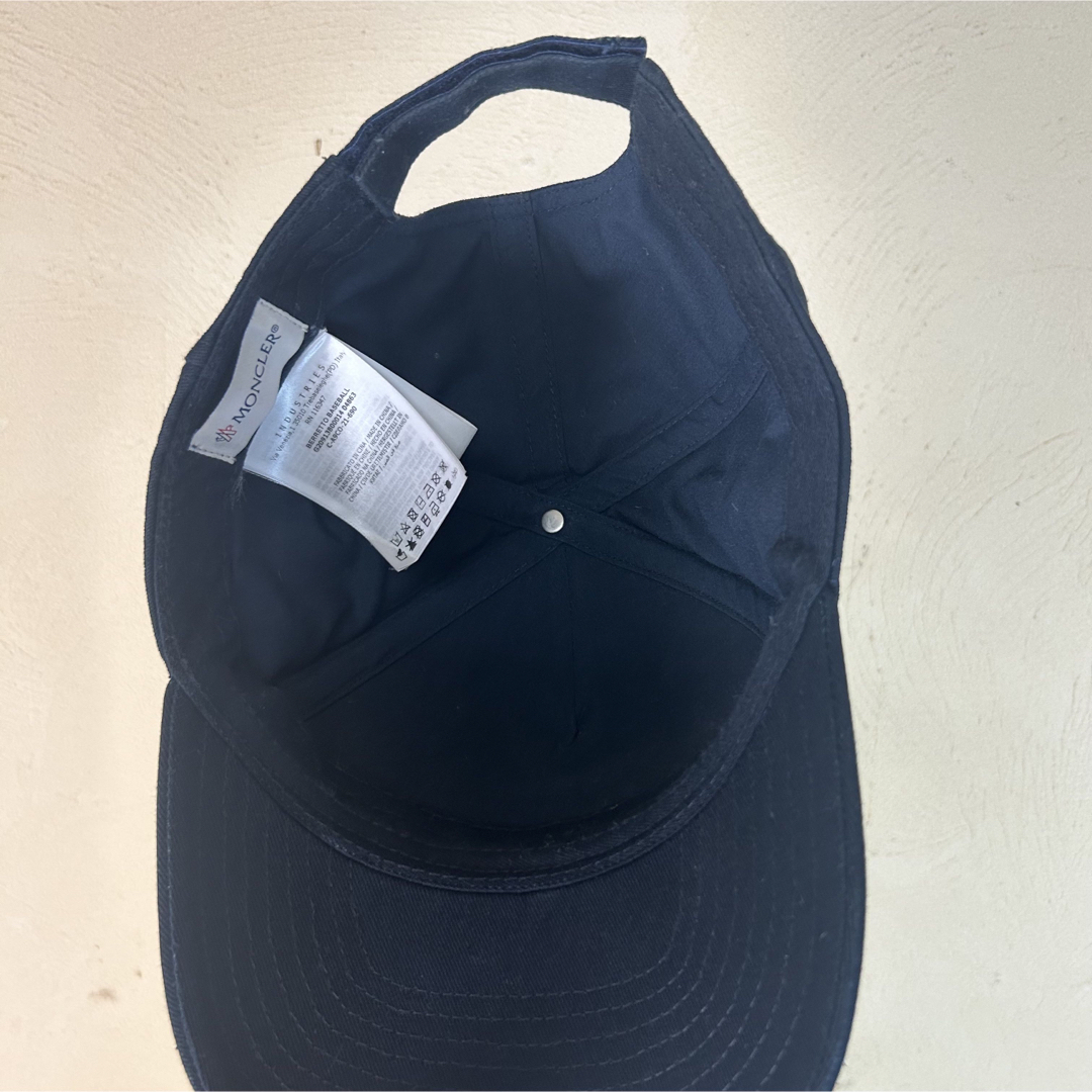 MONCLER モンクレールラバーロゴベースボールキャップ帽子ネイビーユニ
