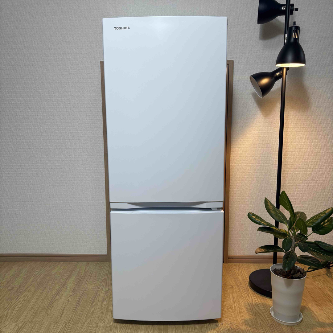 TOSHIBA 2021年製 GR-S33SC ブラック冷蔵庫 調整可能な棚付き 2025年
