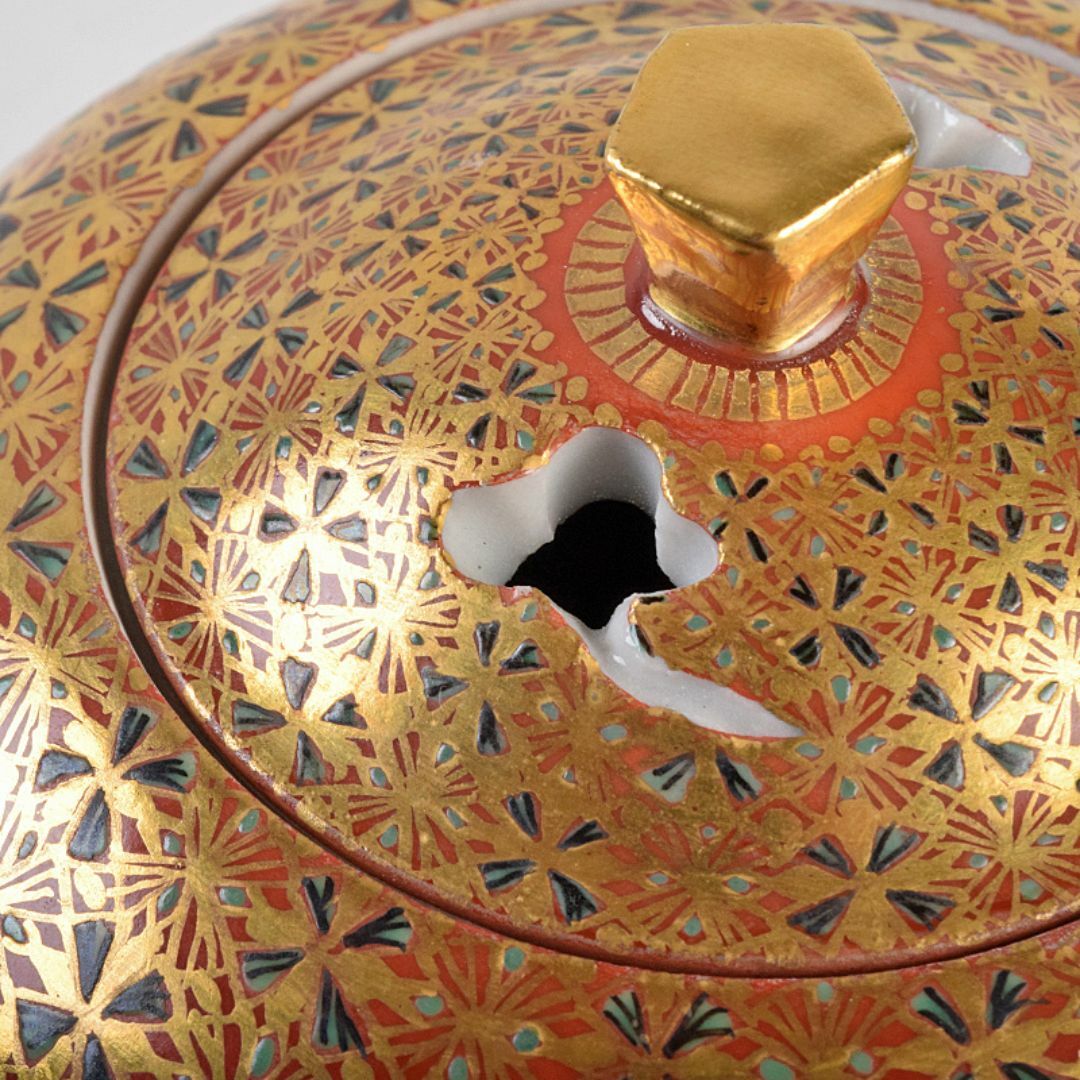 ♡九谷焼 山本重義 金彩小紋 飾皿 共箱・共布 付き 九谷焼き 名工 山本