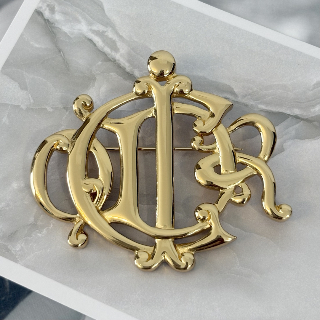 Christian Dior クリスチャンディオール ロゴ エンブレムブローチ