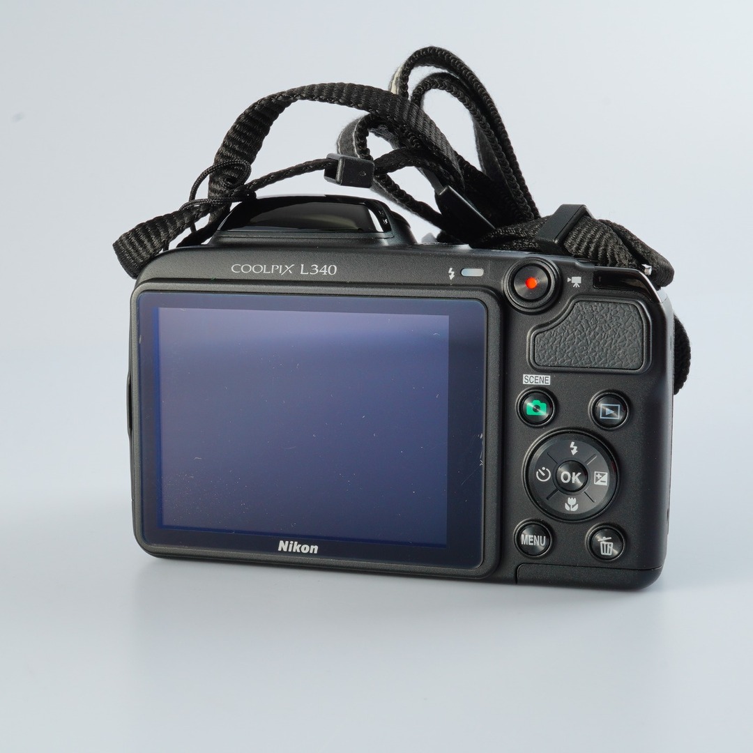 美品 訳あり Nikon COOLPIX P330 ホワイト デジカメ 説明書 Nikon