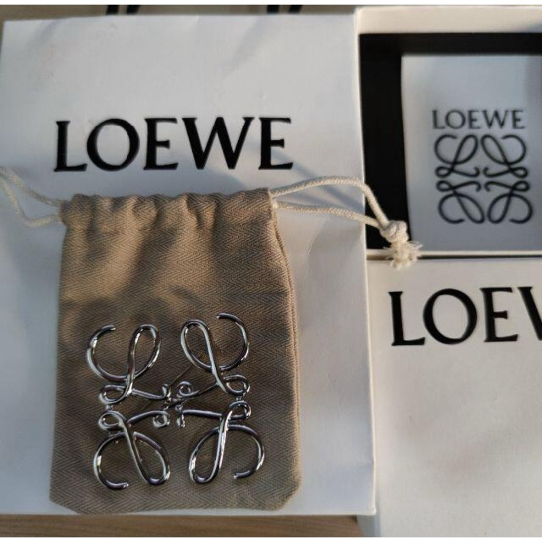 LOEWE ブローチシルバー ギフト使用】 【公式通販】