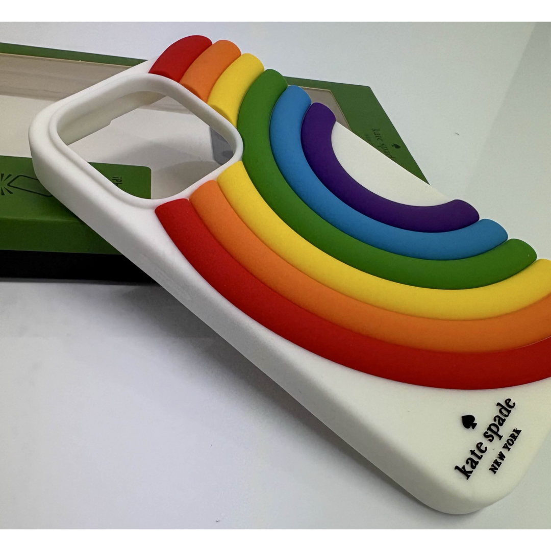 ☆限定商品☆ ケイトスペードiPhone14Pro ケース 虹 レインボー