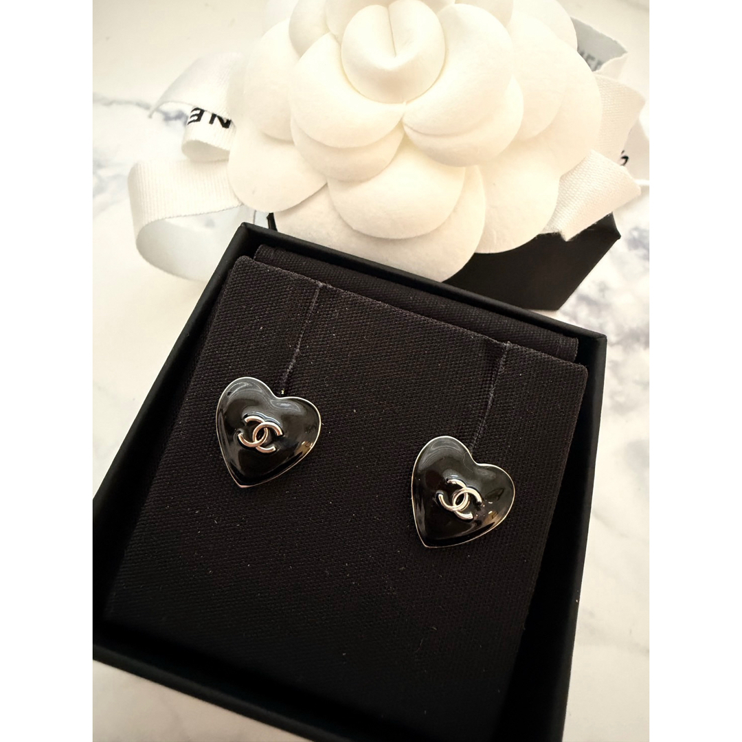 CHANEL - 値下げ！新品未使用 シャネル ピアス ハート CCロゴ ブラック