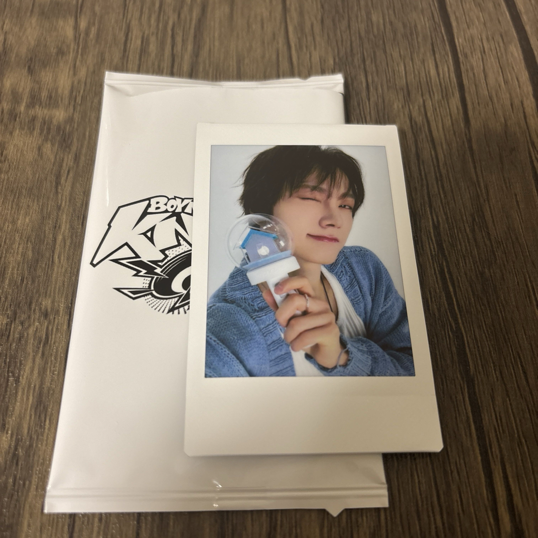 ファンミニョン ミニョン サイン入り ポラ チェキ 写真 ファンミニョン