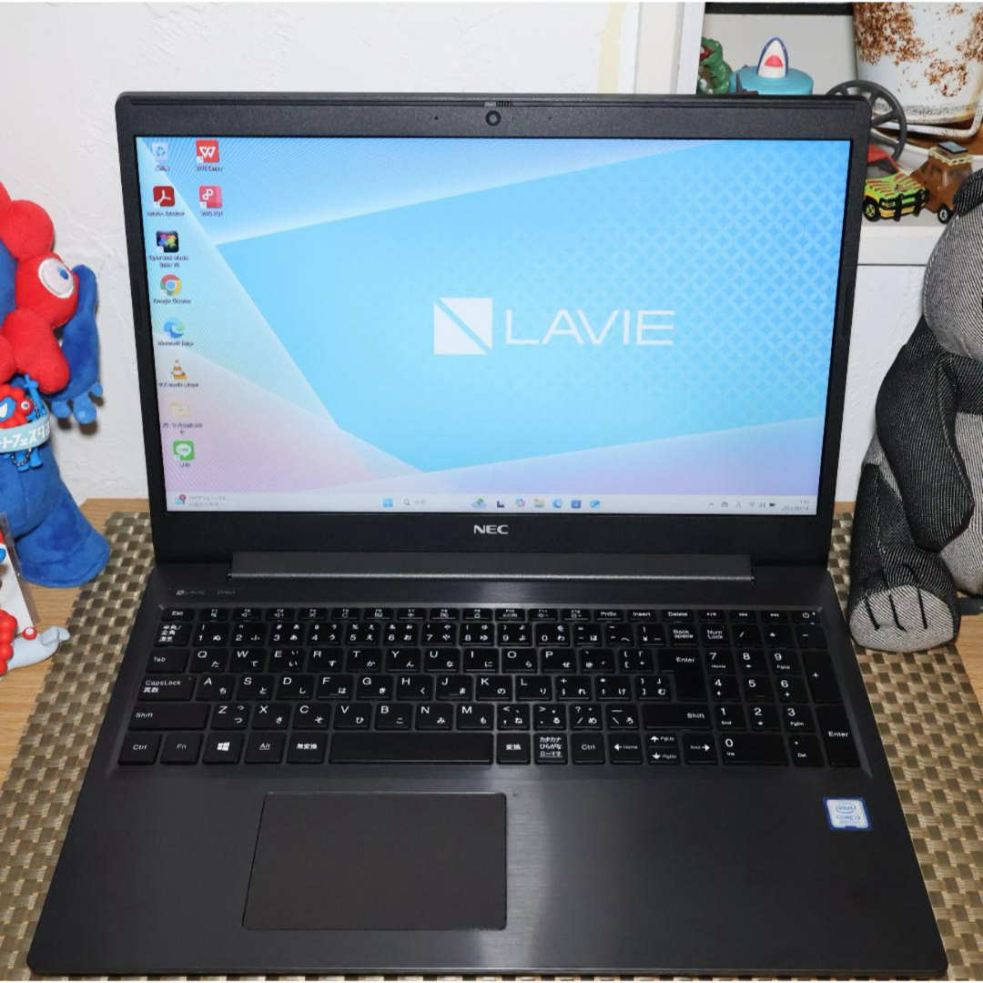 Win11公式対応8世代i3/メ8/SSD/カメラ/無線/TypeC/HDMI 小型軽量！人気