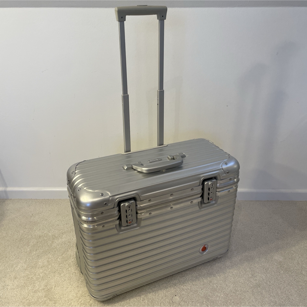 美品 RIMOWA × Vodafone Topas PILOT 2輪 アルミ