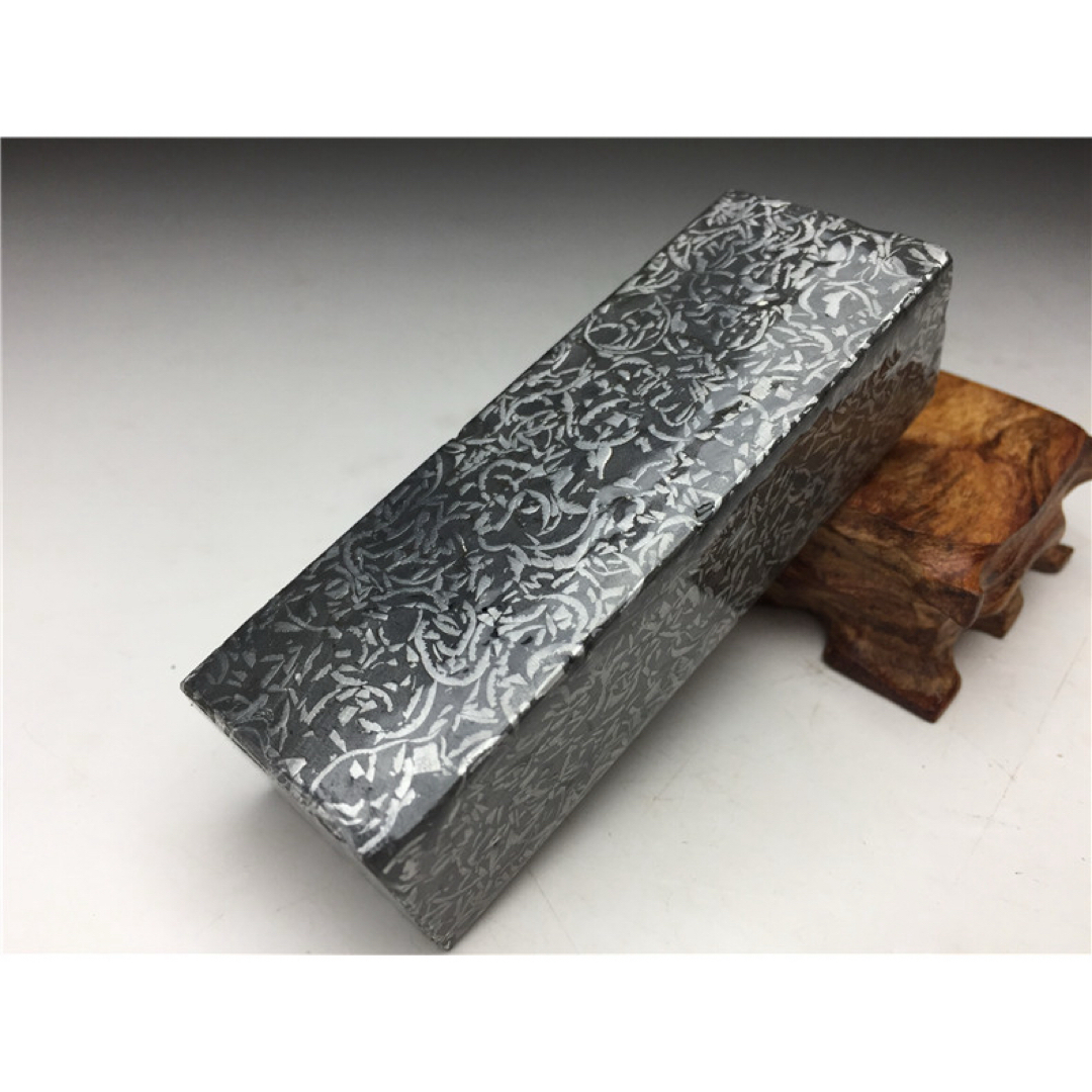 ☆クリスマス特価☆ 希少 鉄隕石・ムオニオナルスタ 磁石に付く