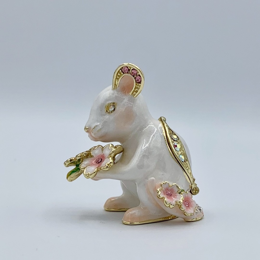 ピィアース はなねずみ 箱付き ジュエリーボックス 白ねずみの通販 by