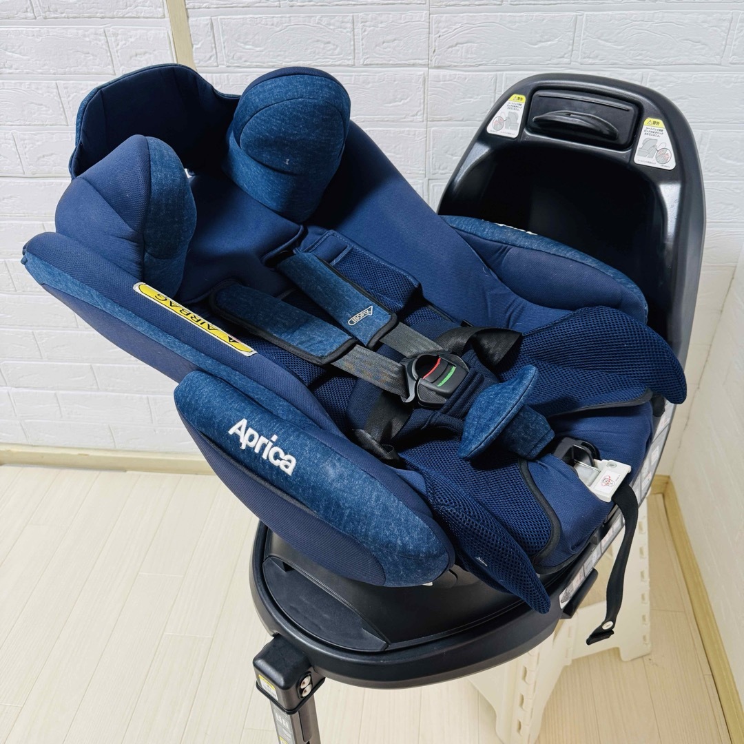 アップリカ チャイルドシート フラディアグロウisofix ネイビー 綺麗
