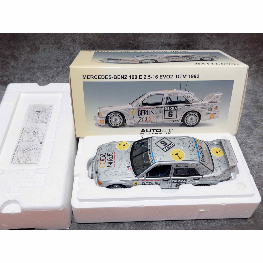新品 オートアート 1/18 メルセデスベンツ 190E EVO2 AMG