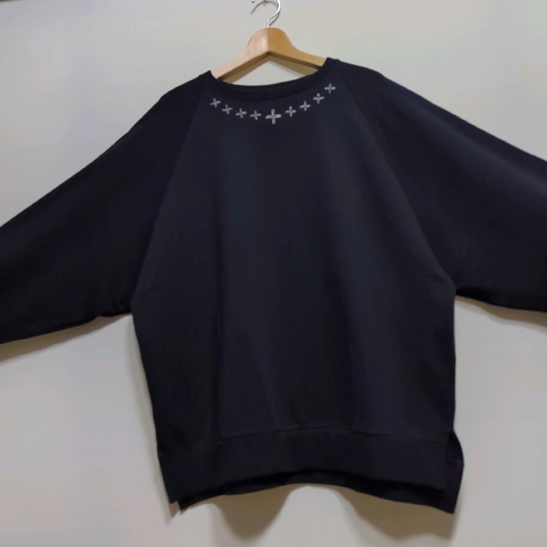 ☆ 女王蜂 聖戦 ロゴ刺繍 スウェット トレーナー ☆ 女王蜂 聖戦 ロゴ