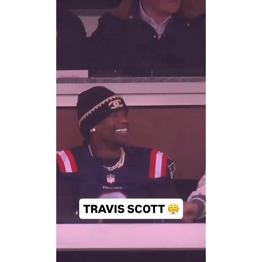 CHANEL - 値下げ！新品未使用 シャネル ニット帽 黒白 CCマーク 超希少