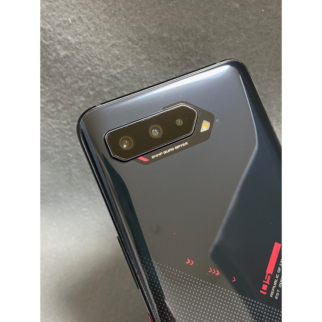 美品 SIMフリー ASUS ROG Phone 5 256GB ブラック色