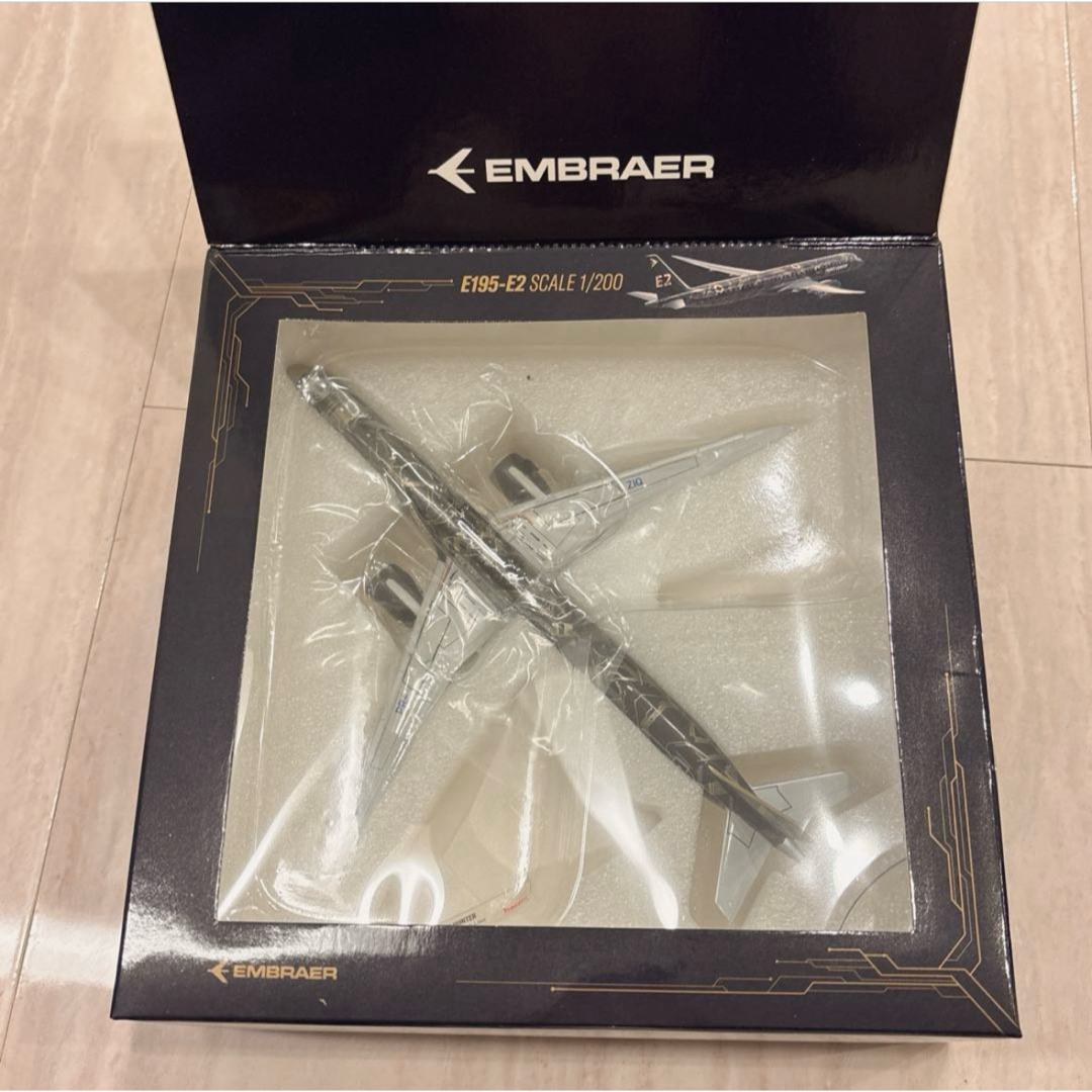 エンブラエル 航空機 E195-E2 飛行機 模型 プラモデル 1/200
