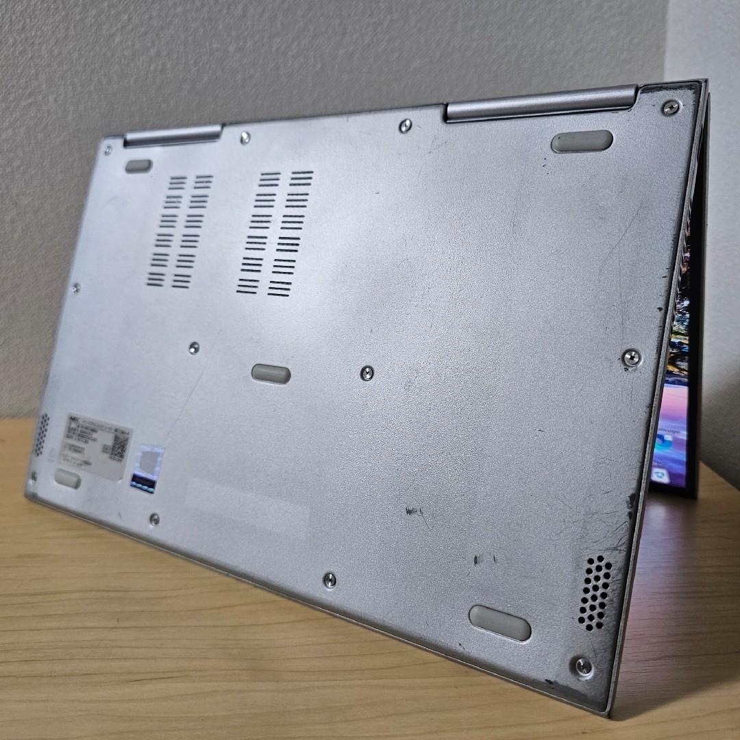 NEC VG4／ 800グラム台・超軽量 PC/タブレット