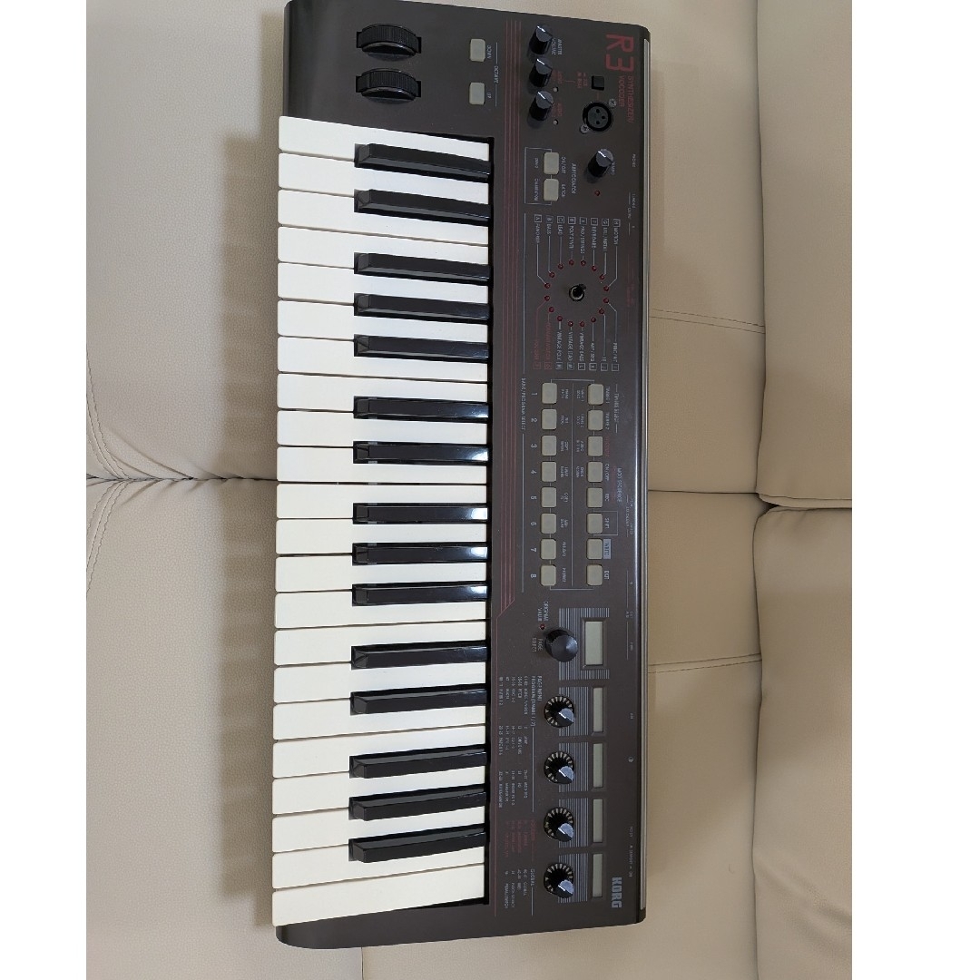 YAMAHAの ピアノ 補助台 HP-705