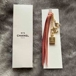 CHANEL - CHANEL クリスマスホリデーラッピング2025 リボン&チャームの