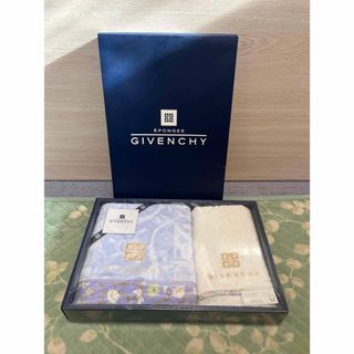 GIVENCHY（タオル/バス用品）のフリマアイテム一覧