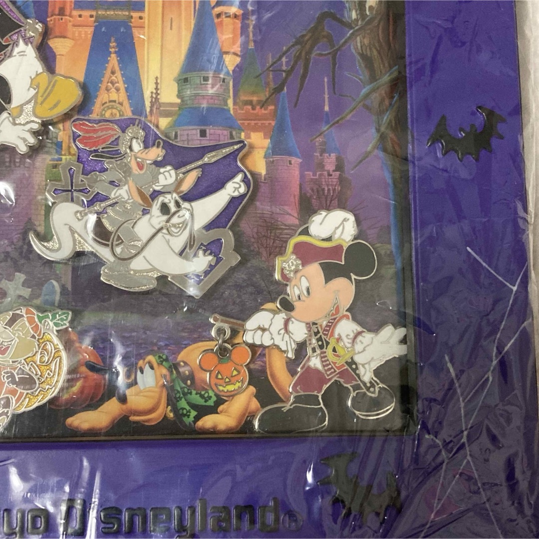Disney - 新品未使用 ディズニーハロウィン 2006年 ピンバッジセットの