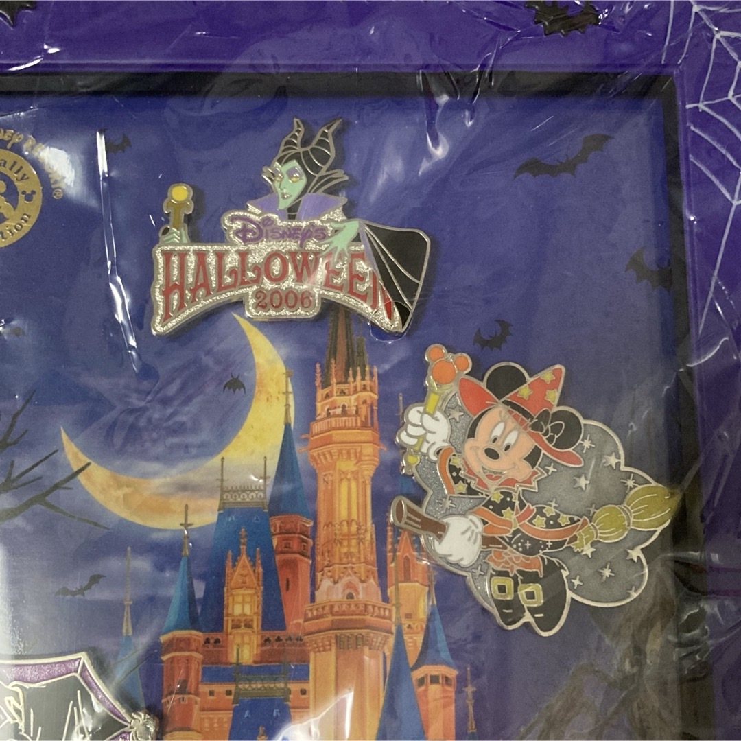 Disney - 新品未使用 ディズニーハロウィン 2006年 ピンバッジセットの