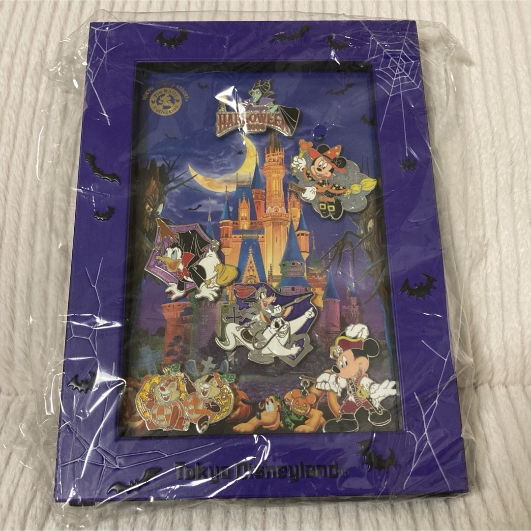 Disney - 新品未使用 ディズニーハロウィン 2006年 ピンバッジセットの