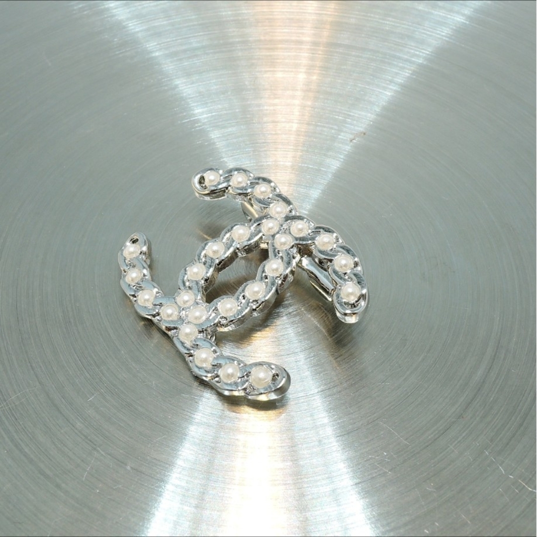 CHANEL - ヴィンテージシャネルミニミニブローチ☆B207Bの通販 by まる