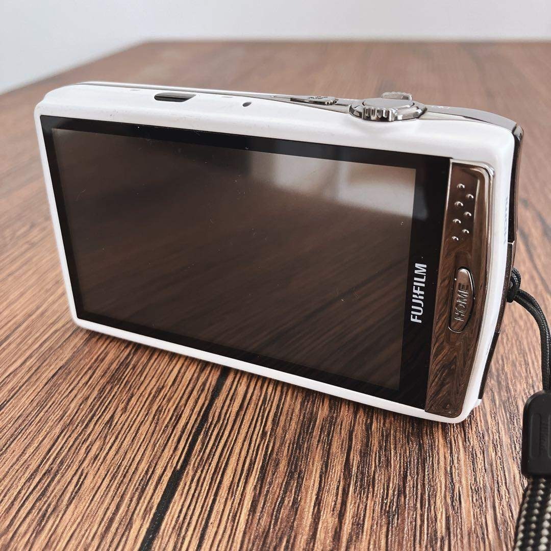 FUJIFILM FinePix Z900EXR デジタルカメラ ホワイトの通販 by レトガレ