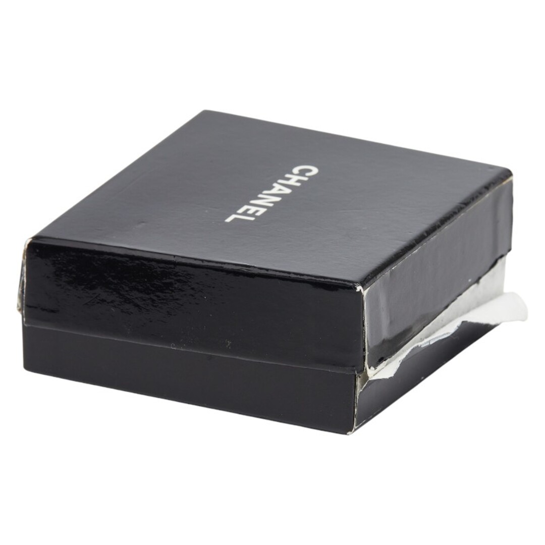 CHANEL - 美品 シャネル ネームプレートモチーフ ブローチ メタル