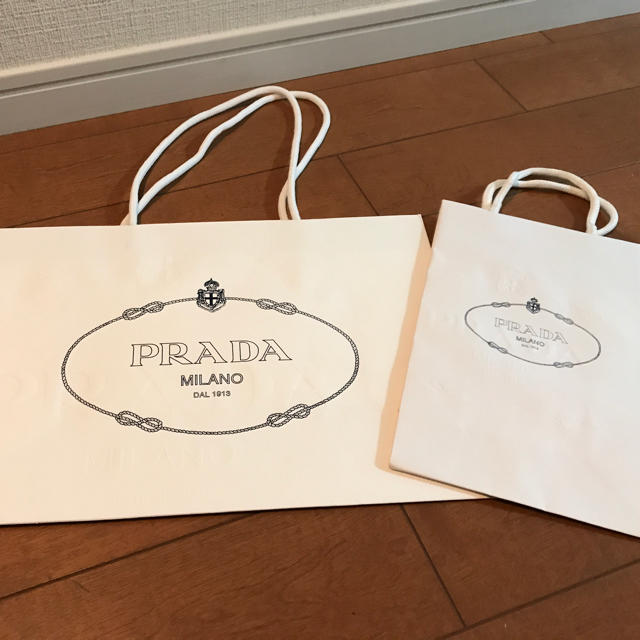 PRADA - PRADA サイズ違いショッパー 2枚セットの通販 by