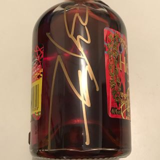 直筆サイン入り】ヘネシー V.S リミテッドエディション by Futura