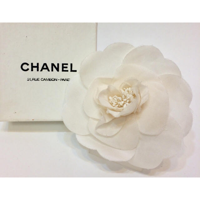 シャネル CHANEL ブローチ コサージュ 花
