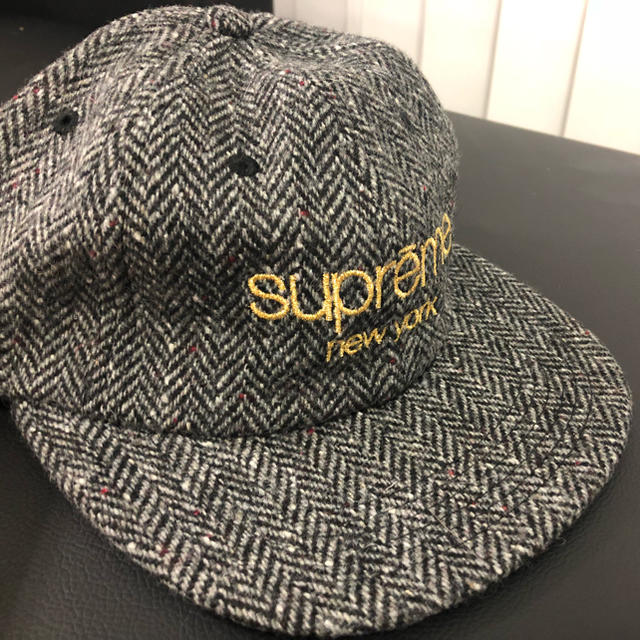 Supreme 黒 キャップ バックストラップ付き supreme Supreme キャップ