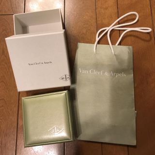 Van Cleef & Arpels（ラッピング/包装）のフリマアイテム一覧