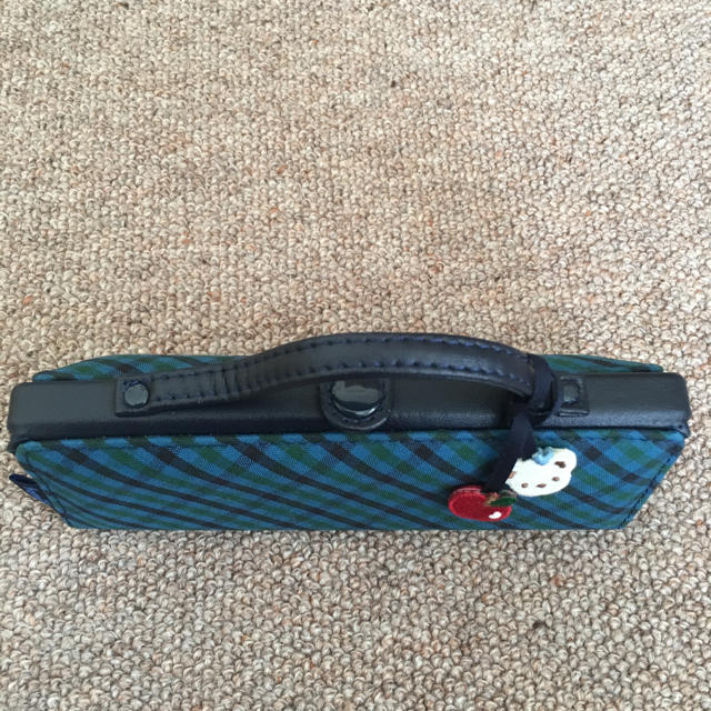 新品 未開封 廃盤 ファミリア メガネケース