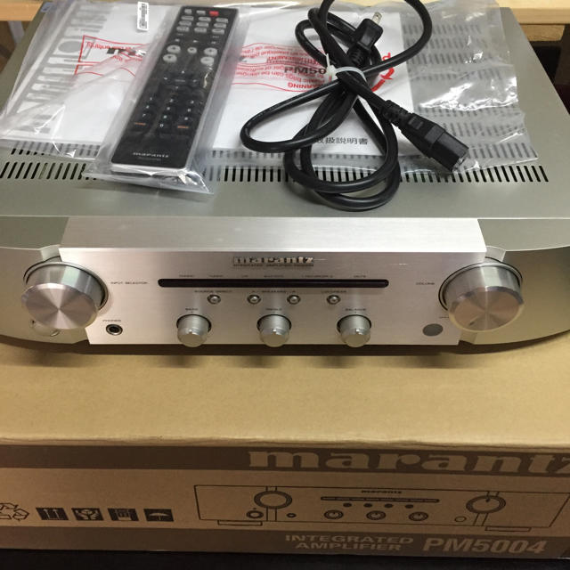 アンプ マランツ PM5004 marantz シルバー 箱付き Marantz PM5004