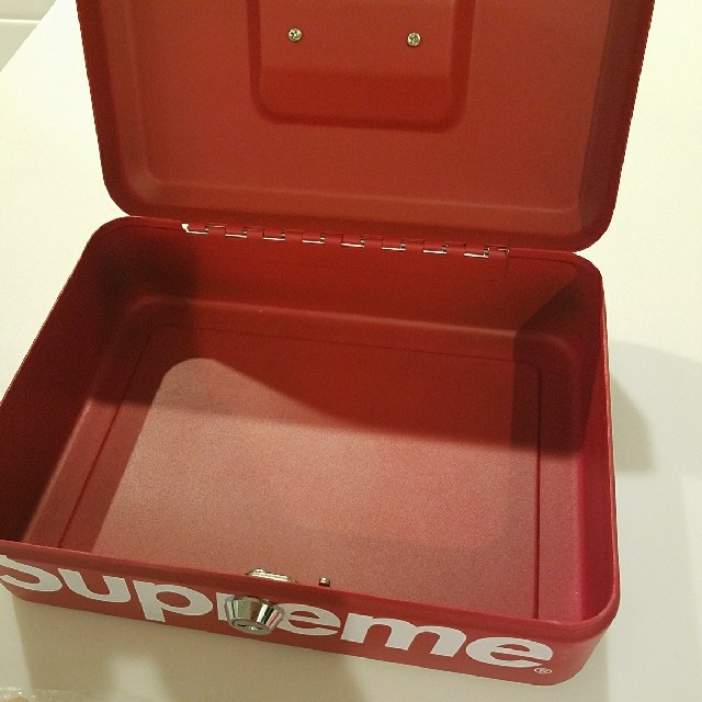 シュプリーム 金庫 ロックボックス 半タグ付き ステッカー付き ツール