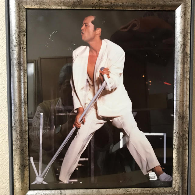 送料無料 矢沢永吉 白スーツ リーゼント銀縁額の通販 by トニー's shop