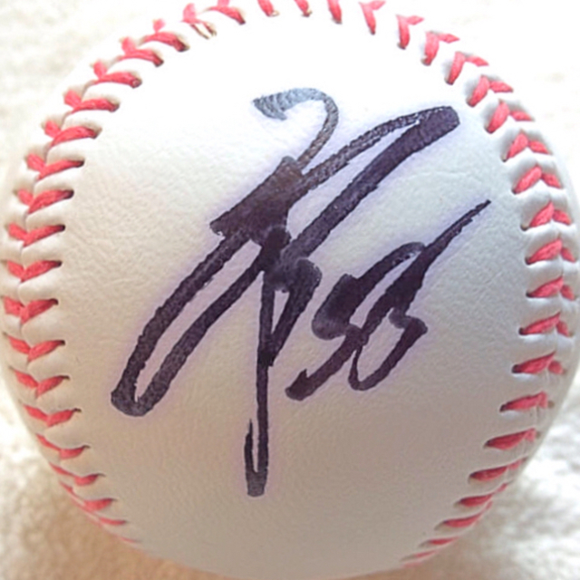 秋山翔吾 直筆サインボール MLBシンシナティレッズ Amazon.co.jp: 秋山