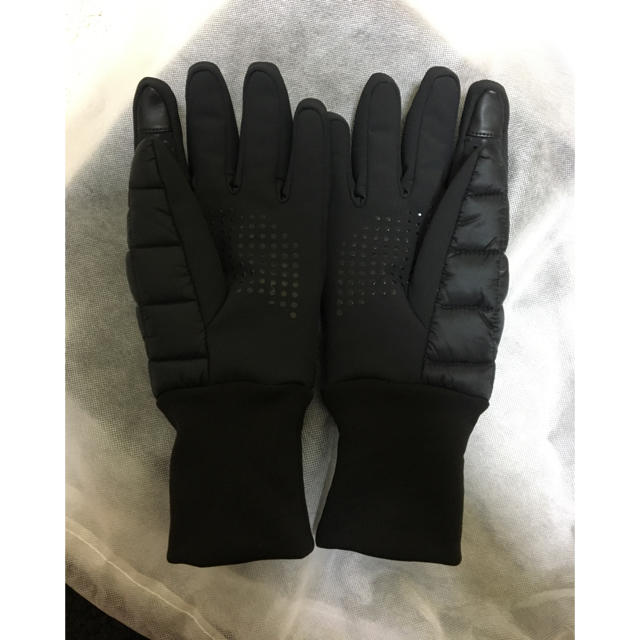 CANADA GOOSE - 完売商品。付属品は全てあります。一度のみ使用