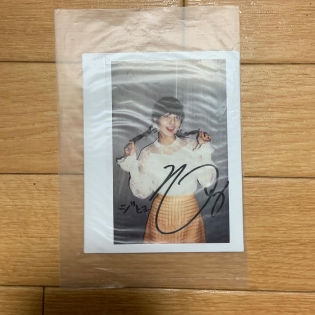 TWICE ジヒョ 直筆サイン入りチェキ