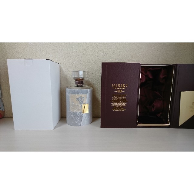 mac様専用 響30年 外箱 白箱付きの通販 by サルタン's