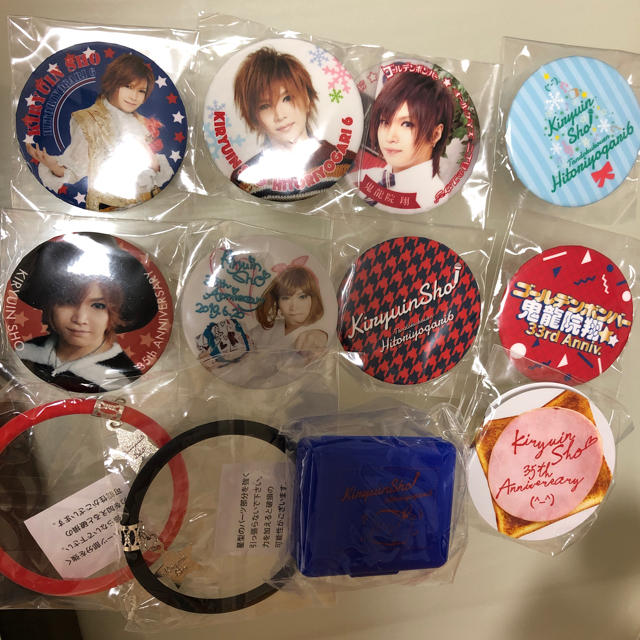 ゴールデンボンバー 鬼龍院翔 ガチャ 缶バッチ バースデーガチャの通販