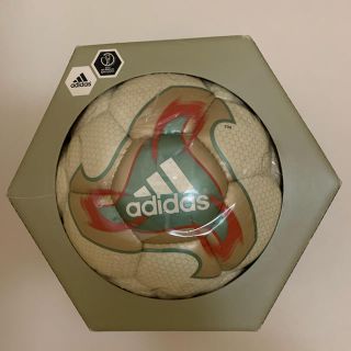 adidas 日韓ワールドカップサッカーボール