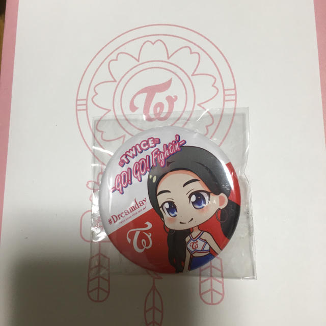 TWICE モモ GO! GO! Fightin' 缶バッジ