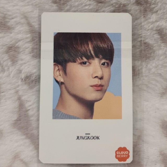 BTS 公式クラウドベリー CLOUDBERRY トレカ バッジテヒョン