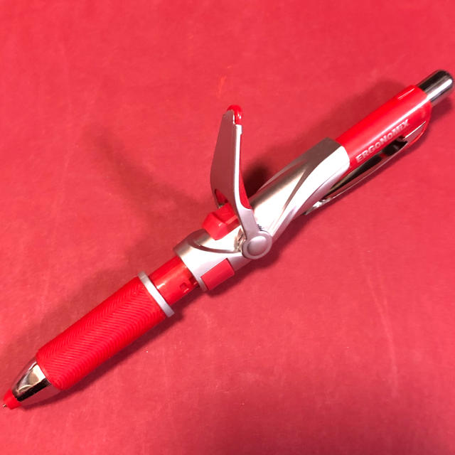 ぺんてる エルゴノミクス ウィンググリップ ボールペン 廃番 廃盤