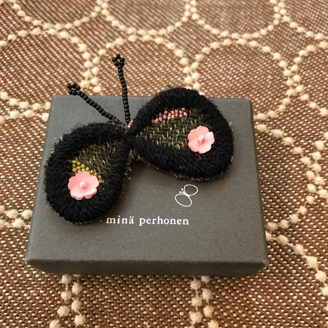 ミナペルホネン choucho ブローチ 未着用 新品未使用 ミナペルホネン