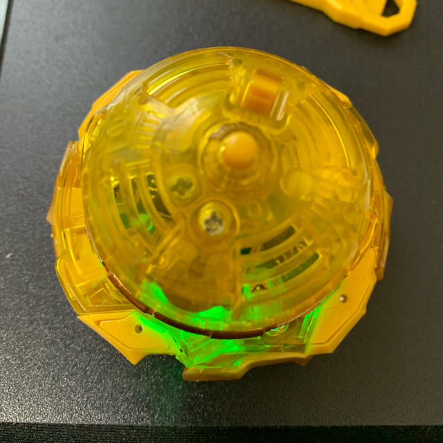 海外 ベイブレード バースト インペリアルドラゴン.Ig' ゴールドターボ